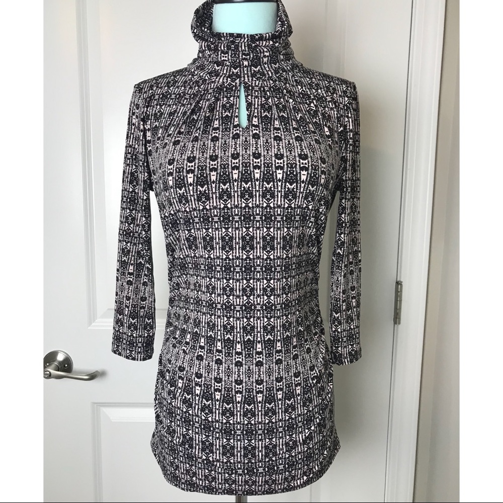 NY&C: 3/4 sleeve, light pink and black blouse